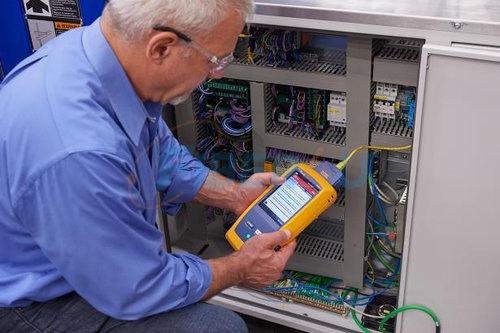 Picture of Fluke Cable Analyzer Certification Device